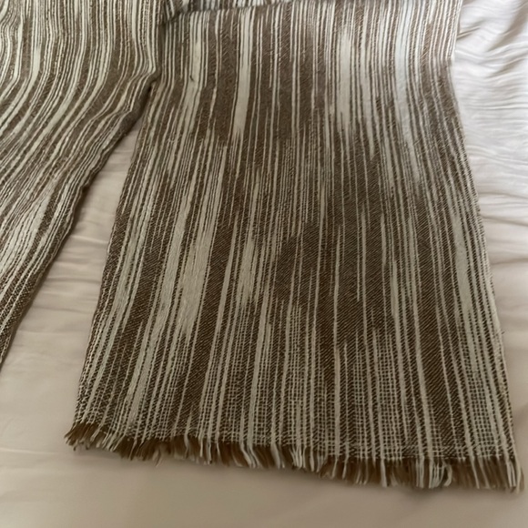 Free People 100% cotton straight leg self fringe hem pants. - Picture 4 of 10